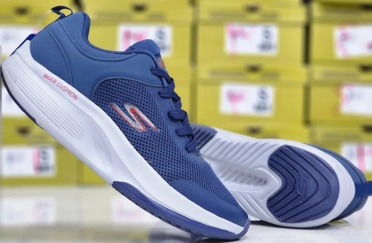 کتونی اسکیچرز مستر کوالیتی ویتنام سایز ۴۰ تا ۴۵ Skechers Max Cushion
