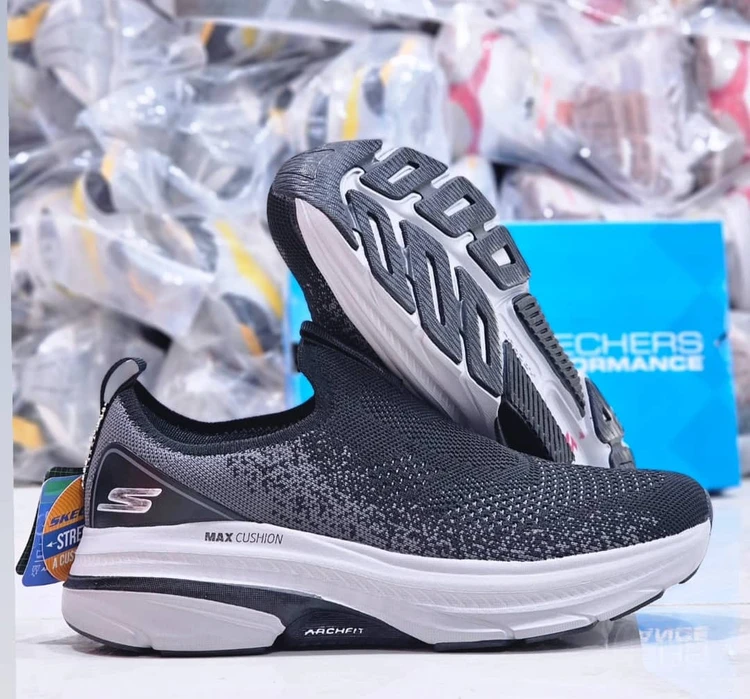 کتونی اسکیچرز مستر کوالیتی ویتنام سایز ۴۰ تا ۴۵ Skechers