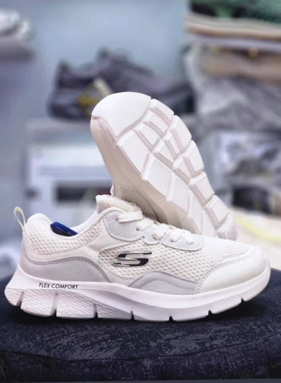 کتونی اسکیچرز مستر کوالیتی ویتنام سایز ۳۸ تا ۴۰ Skechers
