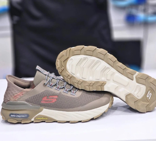 کتونی اسکیچرز مکس پرو تکت مستر کوالیتی ویتنام سایز ۴۰ تا ۴۵ Skechers