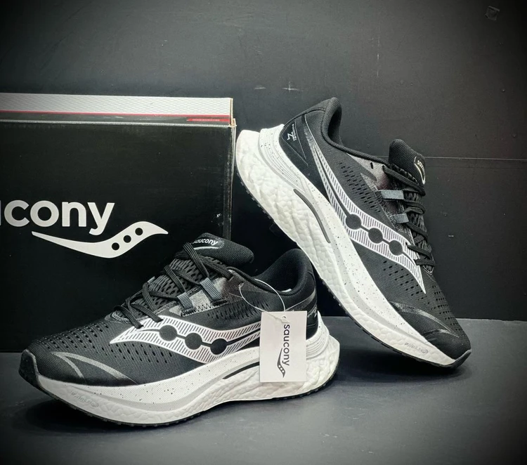 کتونی ساکونی اندورفین اسپید ۴ رانینگ مستر کوالیتی ویتنام سایز ۴۰ تا ۴۵ Saucony Endorphin Speed 4