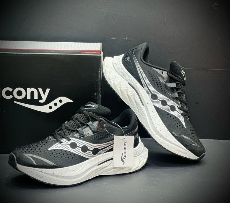 کتونی ساکونی اندورفین اسپید ۴ رانینگ مستر کوالیتی ویتنام سایز ۴۰ تا ۴۵ Saucony Endorphin Speed 4