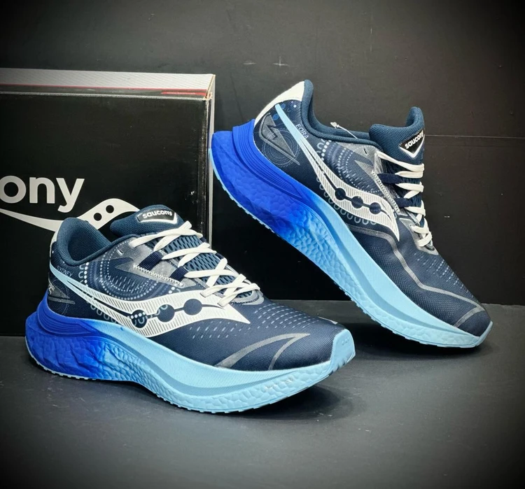 کتونی ساکونی اندورفین اسپید ۴ رانینگ مستر کوالیتی ویتنام سایز ۴۰ تا ۴۵ Saucony Endorphin Speed 4
