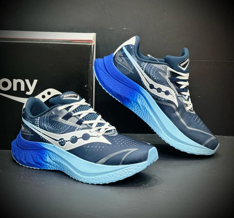 کتونی ساکونی اندورفین اسپید ۴ رانینگ مستر کوالیتی ویتنام سایز ۴۰ تا ۴۵ Saucony Endorphin Speed 4