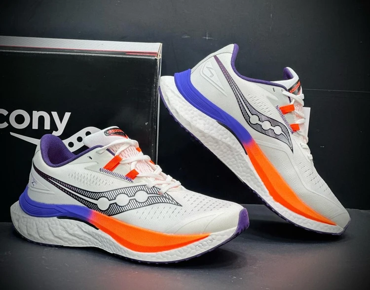 کتونی ساکونی اندورفین اسپید ۴ رانینگ مستر کوالیتی ویتنام سایز ۴۰ تا ۴۵ Saucony Endorphin Speed 4