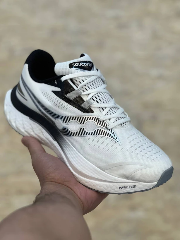 کتونی ساکونی اندورفین اسپید ۴ رانینگ مستر کوالیتی ویتنام سایز ۴۰ تا ۴۵ Saucony Endorphin Speed 4