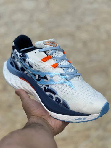 کتونی ساکونی اندورفین اسپید ۴ رانینگ مستر کوالیتی ویتنام سایز ۴۰ تا ۴۵ Saucony Endorphin Speed 4