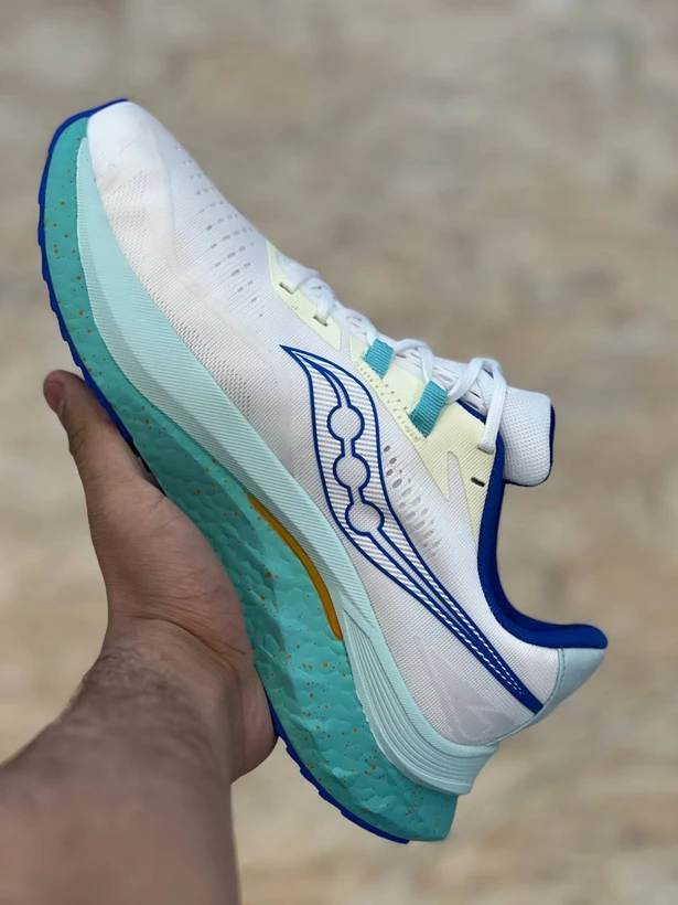 کتونی ساکونی اندورفین اسپید ۴ رانینگ مستر کوالیتی ویتنام سایز ۴۰ تا ۴۵ Saucony Endorphin Speed 4