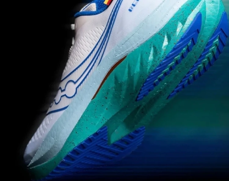 کتونی ساکونی اندورفین اسپید ۴ رانینگ مستر کوالیتی ویتنام سایز ۴۰ تا ۴۵ Saucony Endorphin Speed 4