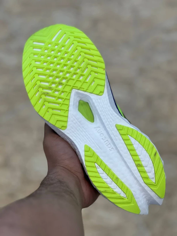 کتونی ساکونی اندورفین اسپید ۴ رانینگ مستر کوالیتی ویتنام سایز ۴۰ تا ۴۵ Saucony Endorphin Speed 4