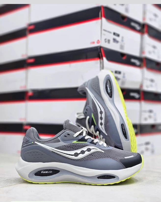 کتونی رانینگ‌ساکونی فونیکس اینفرنو 3 طوسی مستر کوالیتی ویتنامی سایز ۴۰ تا ۴۵‌  Saucony Phonixe inferno 3