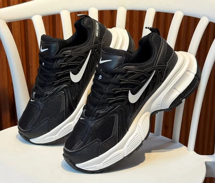 کتونی نایک V2K ویتنام مستر کوالیتی سایز ۴۰ تا ۴۵ Nike V2K Run