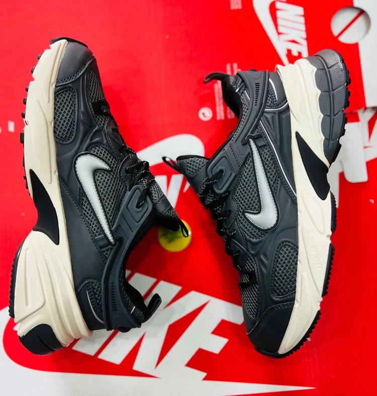 کتونی نایک V2K ویتنام مستر کوالیتی سایز ۴۰ تا ۴۵ Nike V2K Run