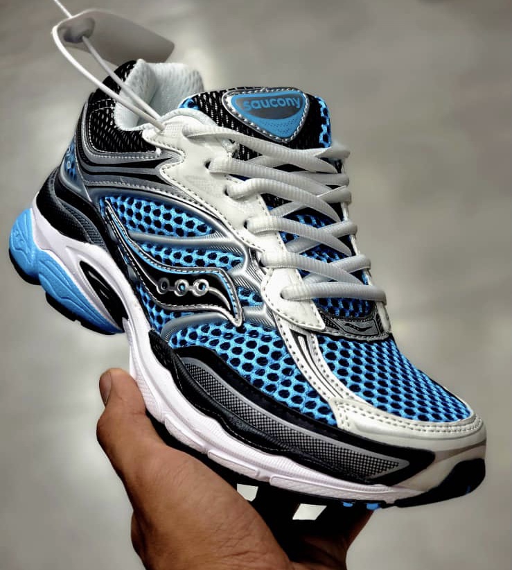 کتونی ساکونی تور درشت مستر کوالیتی ویتنامی سایز ۴۰ تا ۴۵ saucony omni