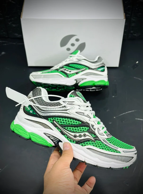 کتونی ساکونی تور درشت مستر کوالیتی ویتنامی سایز ۴۰ تا ۴۵ saucony omni