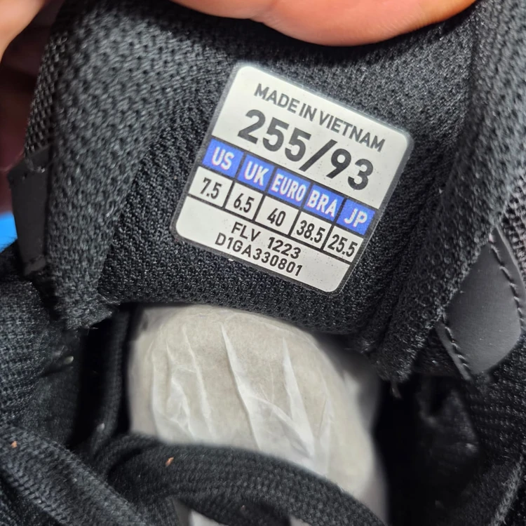 کتونی میزانو ویتنام مستر کوالیتی سایز ۴۰ تا ۴۵ Mizuno x Graphpaper Wave Rider Beta