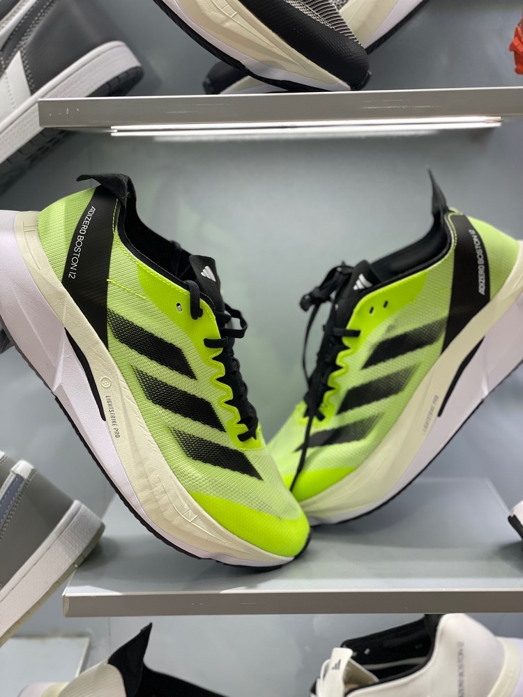 بوستون۱۲  سایز ۴۱ تا ۴۴ فسفری  Adidas adizero Boston ۱۲